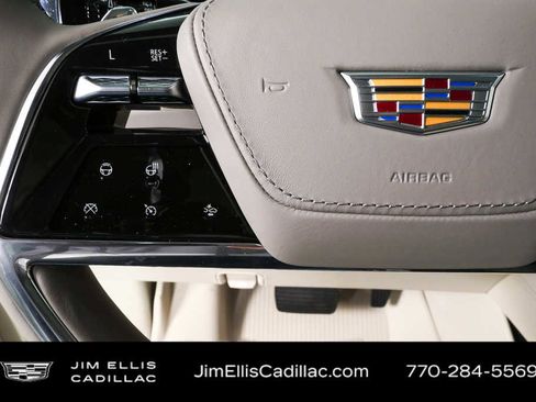 New 2026 Cadillac Escalade ESV Platinum Sport w/ LPO, Floor Liner Package image 10