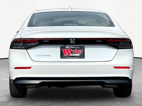 Used 2024 Honda Accord EX image 5
