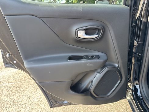 Used 2023 Jeep Renegade Trailhawk image 46