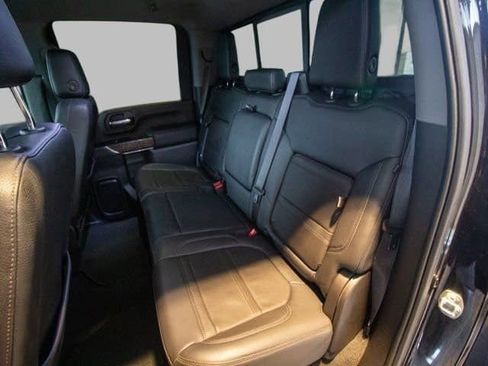 Certified 2022 GMC Sierra 2500 Denali image 23