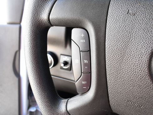 Used 2018 GMC Savana 2500 w/ Driver Convenience Package RWD image 21