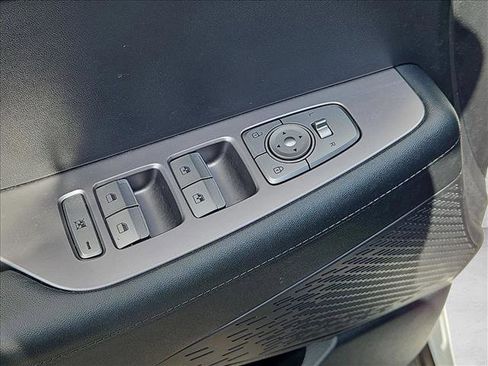 Used 2022 Hyundai Palisade SE image 11