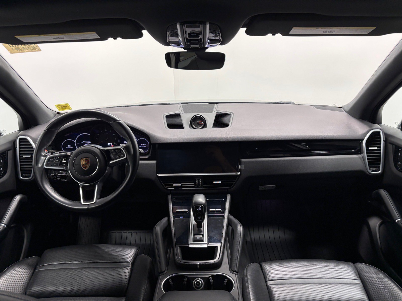 Used 2023 Porsche Cayenne Platinum Edition AWD/4WD image 32