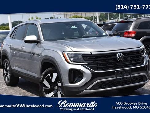 Used 2025 Volkswagen Atlas Cross Sport SE FWD image 1