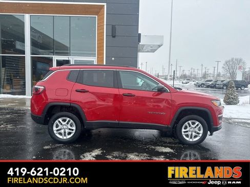 Used 2019 Jeep Compass Sport w/ Cold Weather Group image 14