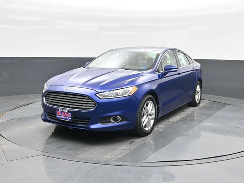 Used 2013 Ford Fusion SE FWD image 4