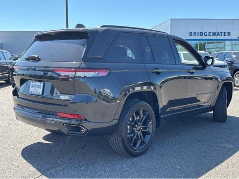 Used 2024 Jeep Grand Cherokee Limited 4xe AWD/4WD image 10