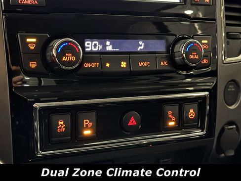 Used 2017 Nissan Titan Platinum Reserve image 10