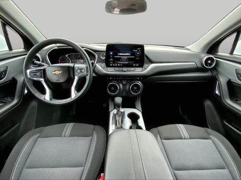 Used 2025 Chevrolet Blazer LT FWD image 14