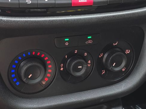 Used 2019 RAM ProMaster City Tradesman FWD image 37