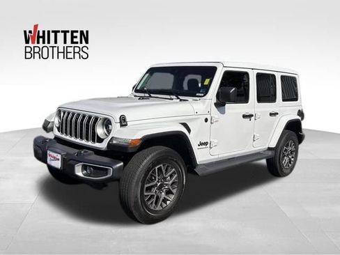 Used 2025 Jeep Wrangler Unlimited Sahara AWD/4WD image 1