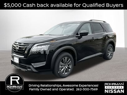 New 2025 Nissan Pathfinder SV w/ Black Appearance Package