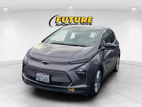 Used 2022 Chevrolet Bolt LT image 3