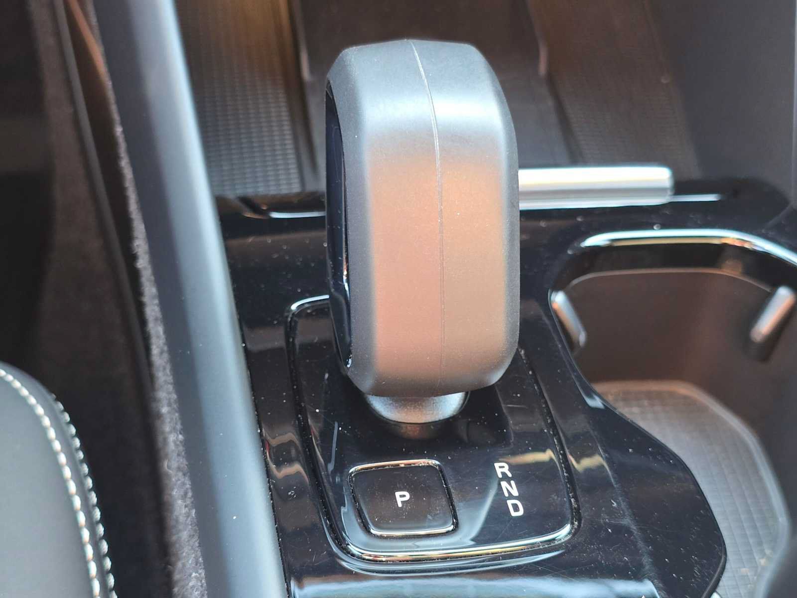 Certified 2023 Volvo C40 P8 Recharge Ultimate w/ Protection Package Premier AWD/4WD image 31