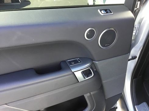 Used 2019 Land Rover Range Rover Sport HST image 20