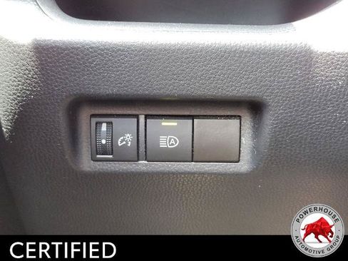 Used 2024 Toyota RAV4 XLE FWD image 28