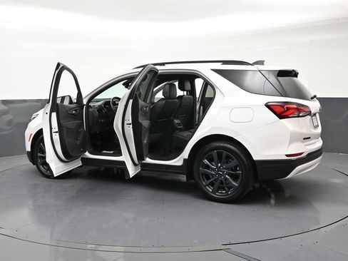 Used 2023 Chevrolet Equinox RS w/ RS Leather Package FWD image 35