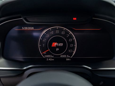 Used 2022 Audi R8 V10 RWD image 13
