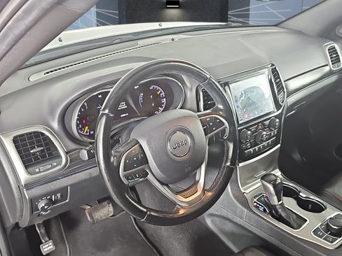 Used 2020 Jeep Grand Cherokee Limited AWD/4WD image 14