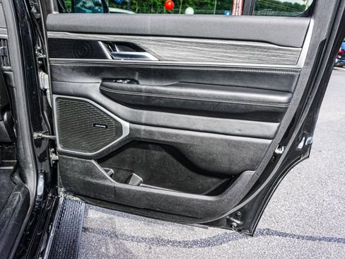 Used 2023 Jeep Wagoneer Series II image 55