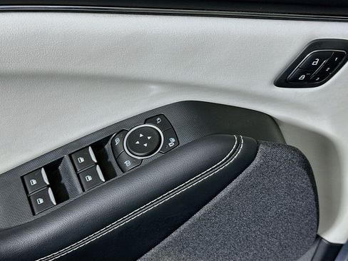 Used 2022 Ford Mustang Mach-E Premium AWD/4WD image 15