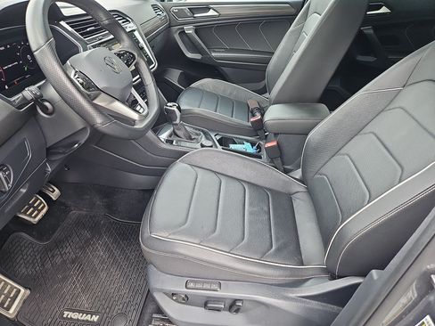 Certified 2024 Volkswagen Tiguan SEL R-Line AWD/4WD image 36