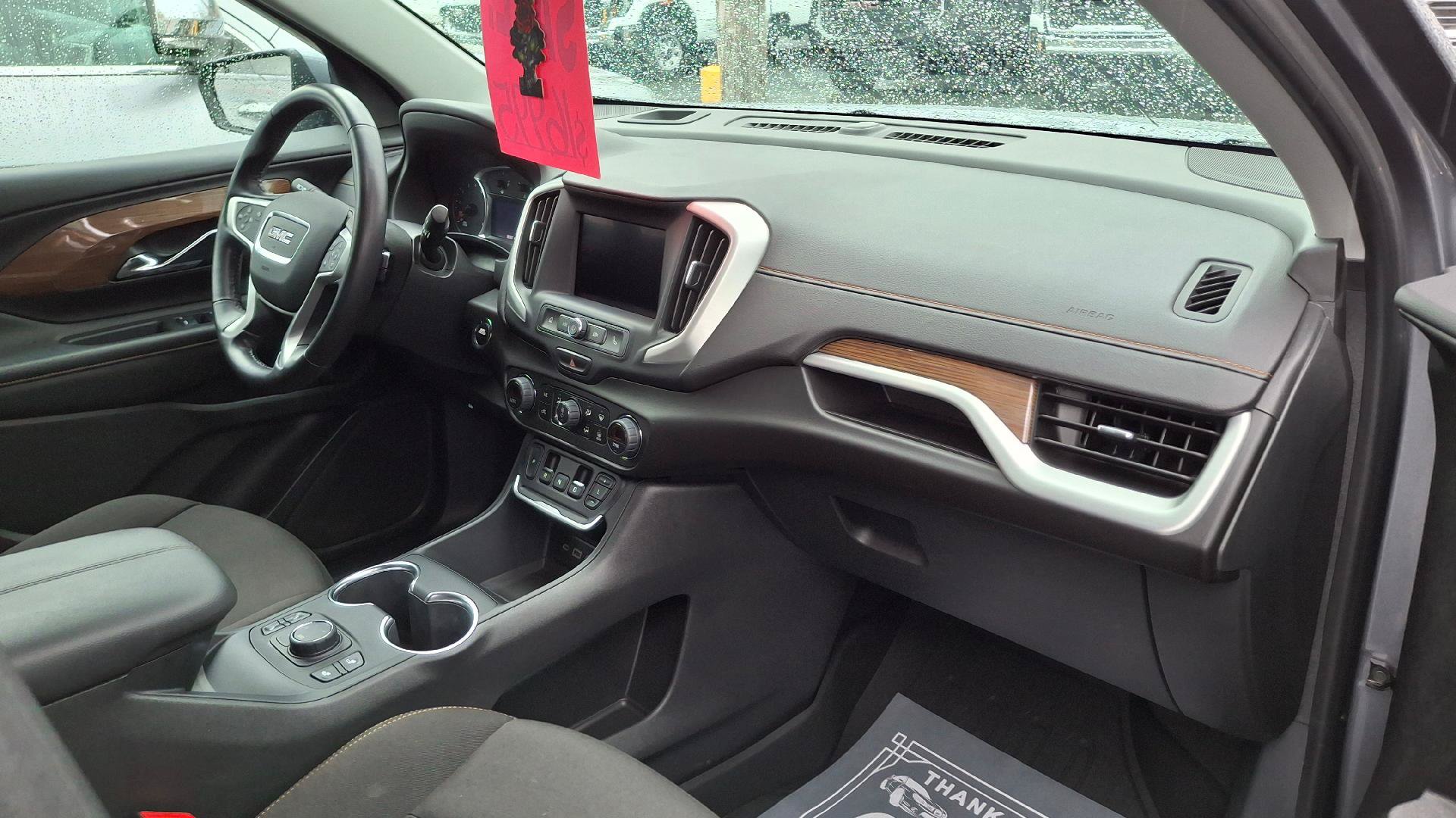 Used 2020 GMC Terrain SLE w/ Driver Convenience Package AWD/4WD image 11
