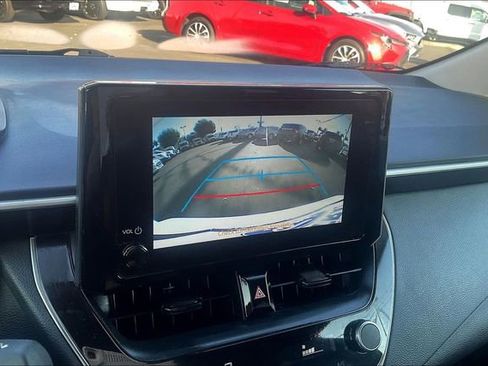 Used 2025 Toyota Corolla LE image 21