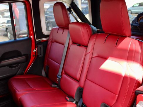 Used 2024 Jeep Wrangler Rubicon 392 image 19