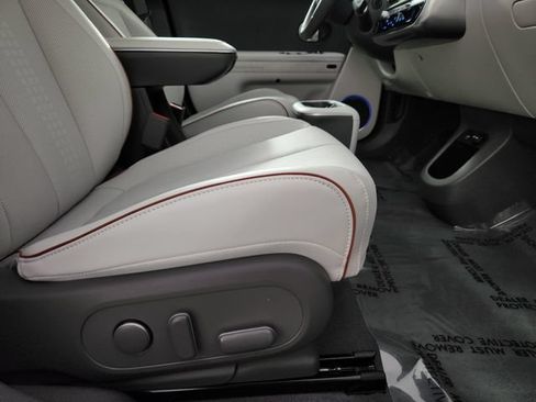 Certified 2024 Hyundai Ioniq 5 Limited AWD/4WD image 15