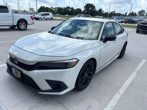 Used 2024 Honda Civic Sport image 1