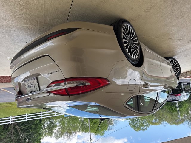 Used 2017 Ford Fusion SE w/ Fusion SE Technology Package FWD image 8