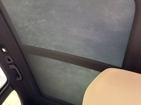 New 2026 Volvo XC60 B5 Plus w/ Protection Package Premier image 17