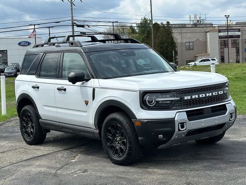 New 2025 Ford Bronco Sport Badlands w/ Badlands Tech Package AWD/4WD image 30