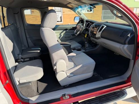 Used 2012 Toyota Tacoma 4x4 Access Cab w/ SR5 Pkg image 13