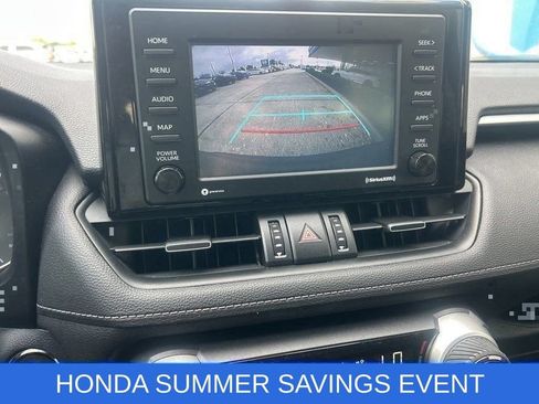Used 2020 Toyota RAV4 XLE Premium FWD image 13