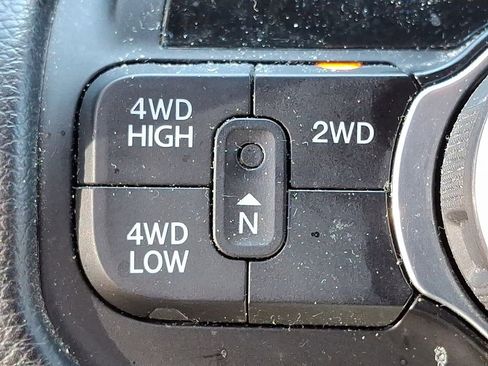 Certified 2024 RAM 2500 Big Horn AWD/4WD image 17