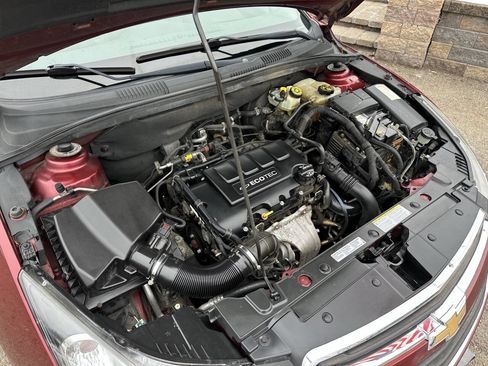 Used 2015 Chevrolet Cruze LT image 13