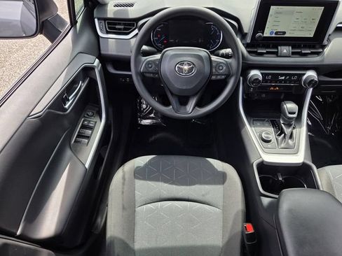 Used 2025 Toyota RAV4 XLE AWD/4WD image 14