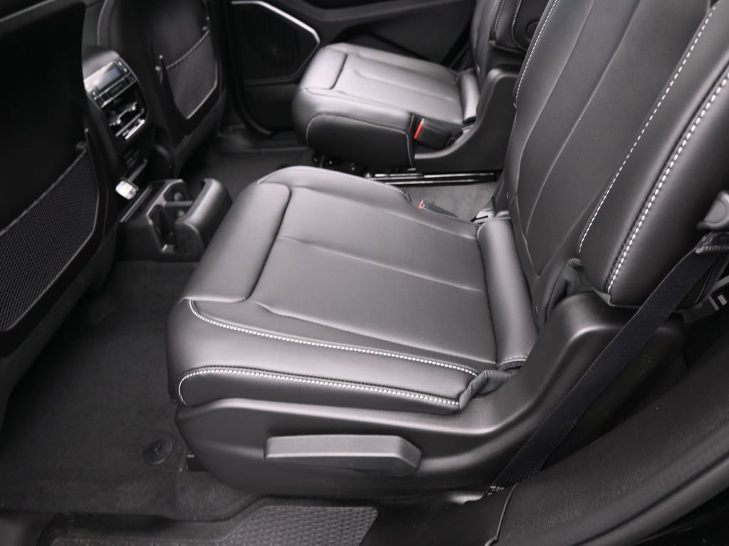 New 2026 Jeep Grand Cherokee L Limited RWD image 28
