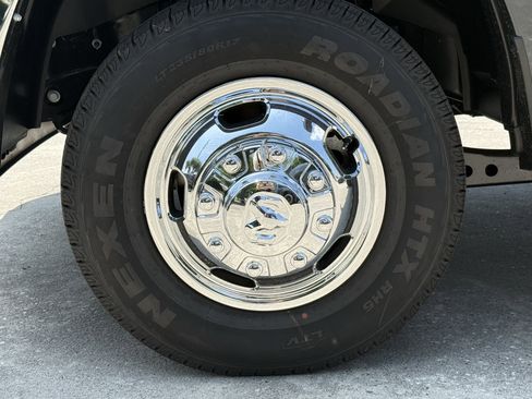 New 2026 RAM 3500 Tradesman AWD/4WD image 9