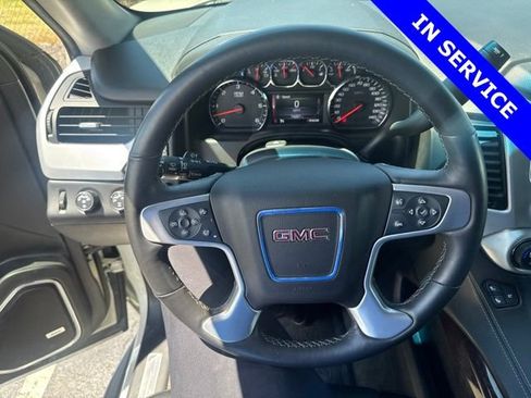Used 2015 GMC Yukon SLT w/ HD Trailering Package AWD/4WD image 5