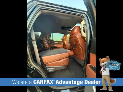 Used 2015 Cadillac Escalade Luxury AWD/4WD image 10