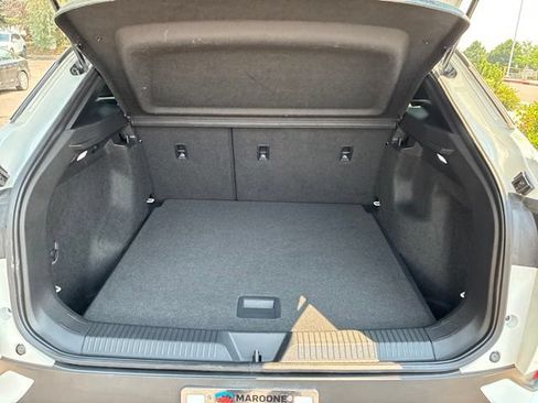 Used 2023 Volkswagen ID.4 Pro AWD/4WD image 7
