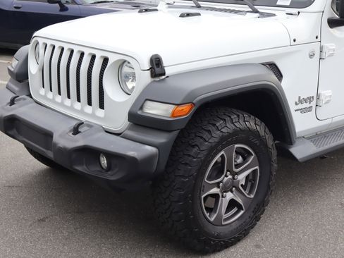 Used 2018 Jeep Wrangler Unlimited Sport S image 6