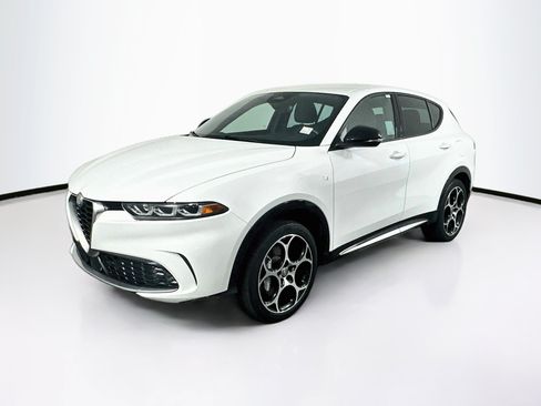 Used 2024 Alfa Romeo Tonale Ti AWD/4WD image 3