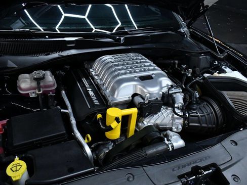 Used 2021 Dodge Charger SRT Hellcat image 37