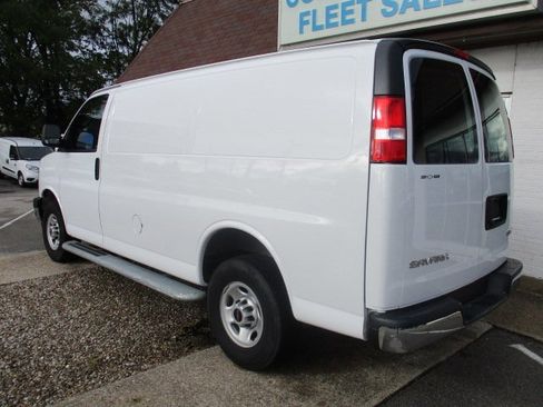 Used 2023 GMC Savana 2500 w/ Driver Convenience Package image 8