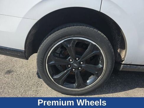 Used 2023 Ford Expedition Limited image 26