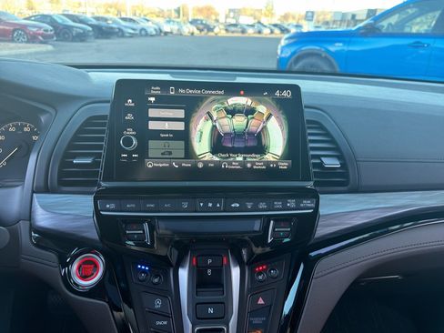 Used 2025 Honda Odyssey Elite image 15
